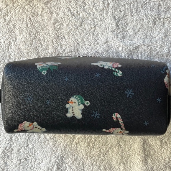☃️ COACH BOXY COSMETIC CASE WITH SNOWMAN PRINT ☃️ - Picture 15 of 16